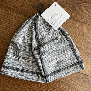 NWT Lululemon Run It Out Toque hat